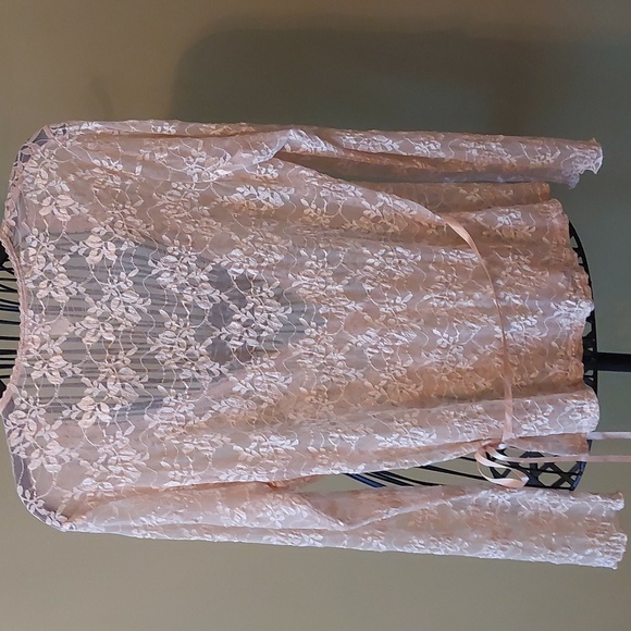 "DONNA" size XL, beige/cream color lace wrap - Picture 6 of 8